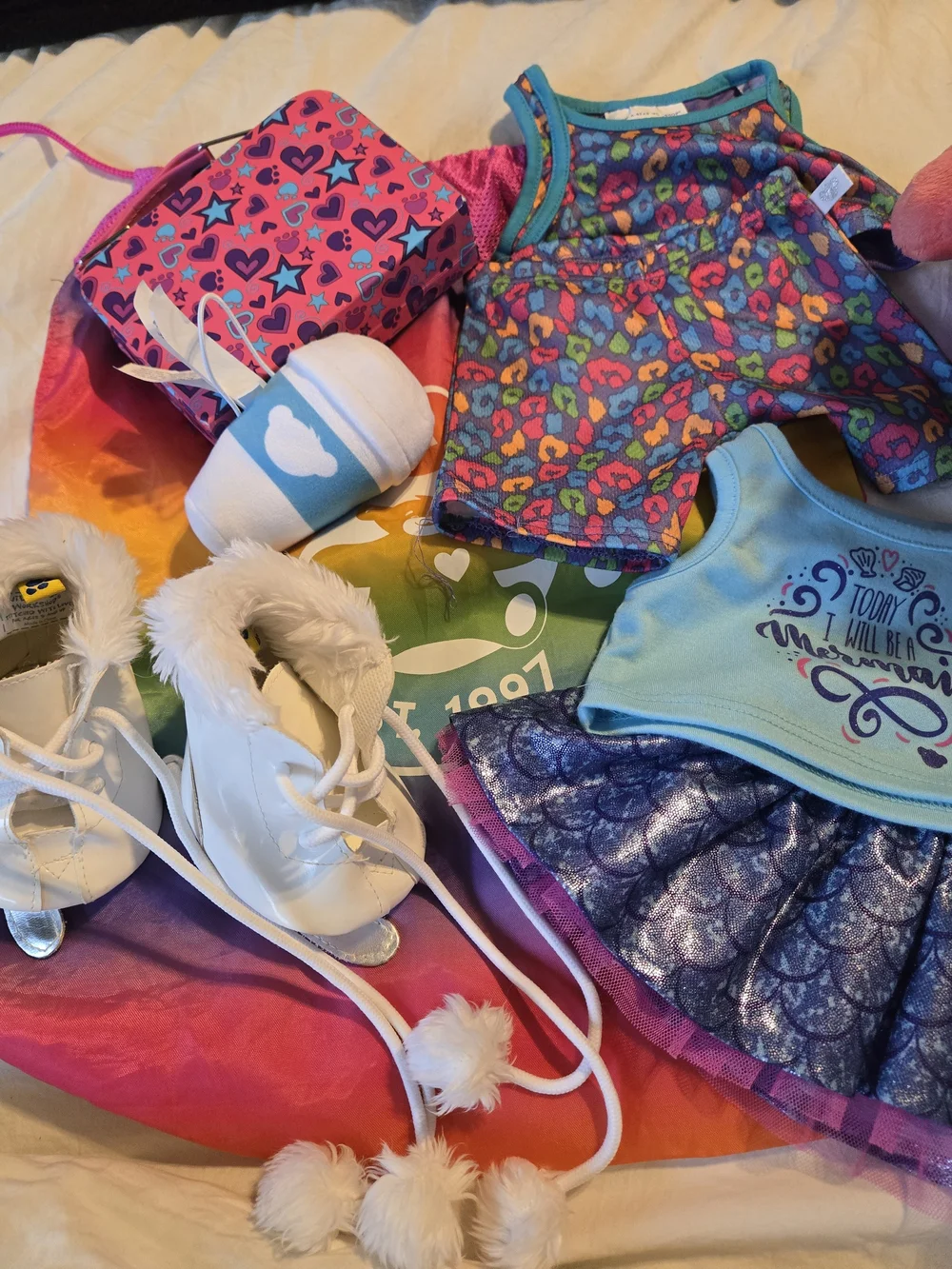 Build-A-Bear Honey Girls Viv Fox Plush 15 Pc Lot Skates Headphones EUC